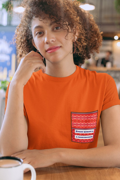 Koszulka z kieszonką EVERY MOMENT...