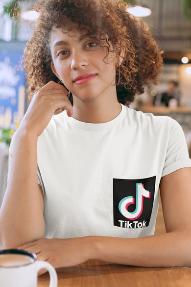Koszulka z kieszonką TikTok