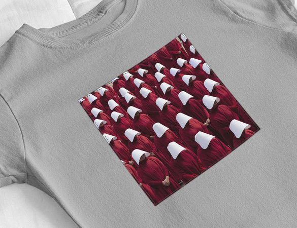 Bluzka damska z naszywką The Handmaid's Tale 06