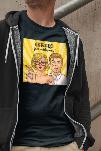 Koszulka z naszywką na Walentynki TWÓJ NAPIS