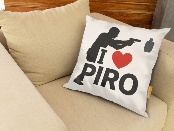 Poduszka dla strzelca I LOVE PIRO 40x40cm