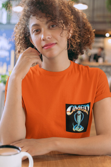 Koszulka z kieszonką Omen