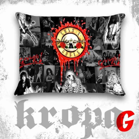 Poduszka Guns N’ Roses duża 58 cm 38 cm