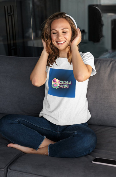 Bluzka damska z naszywką Czekam na buziaka