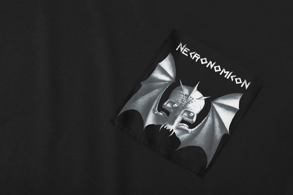 Koszulka z kieszonką Necronomicon