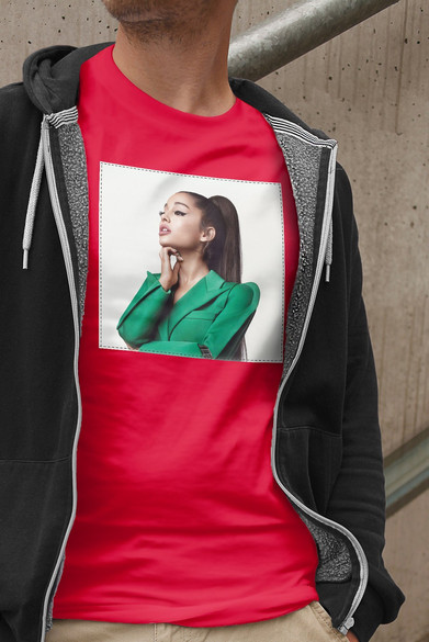  Koszulka z naszywką ARIANA GRANDE 01