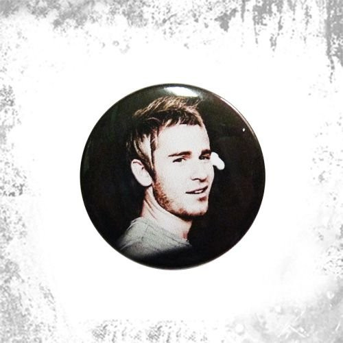 Przypinka JASON WADE