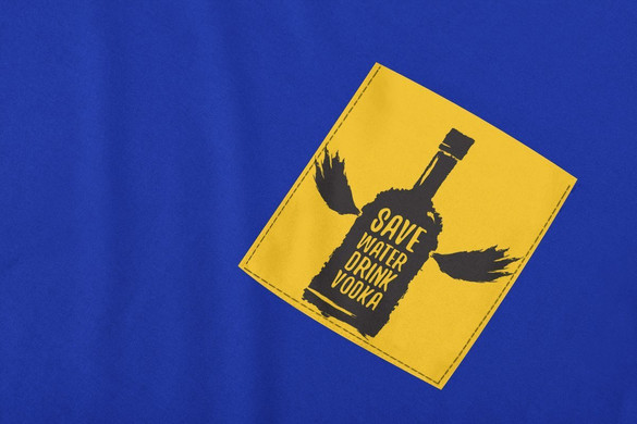 Koszulka z kieszonką SAVE WATER DRINK ..