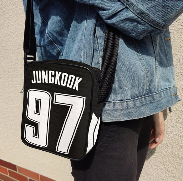 Torba Listonoszka BTS Jungkook Dodaj swój napis!