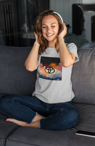 Bluzka damska z naszywką Toyota logo colourful