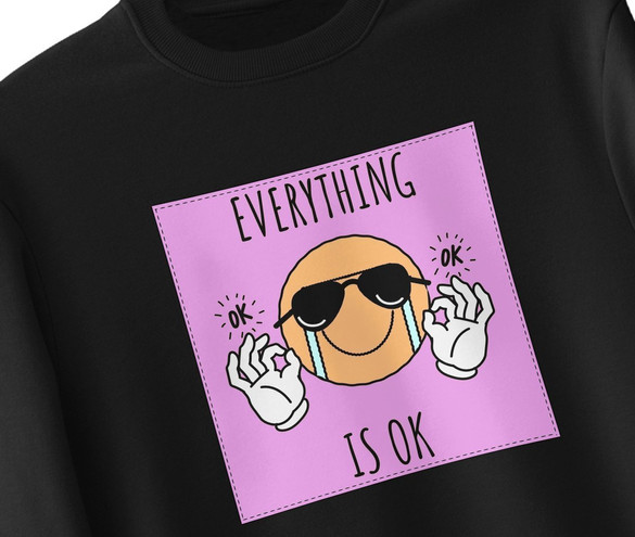 Bluza z naszywką Everything is OK