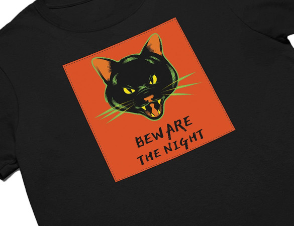 Koszulka z naszywką Beware the night