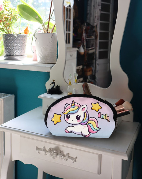 Kosmetyczka Jednorożec Kawaii z gwiazdkami –  z imieniem gratis