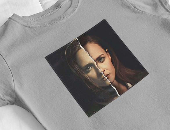 Bluzka damska z naszywką The Handmaid's Tale 03