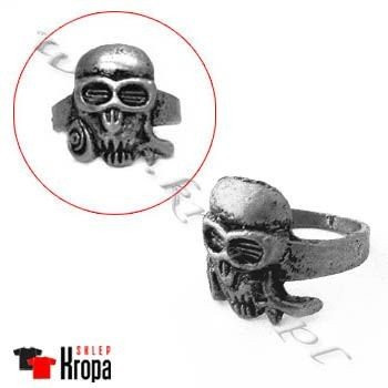 Pierścień CZASZKA Z RÓŻĄ - 04 