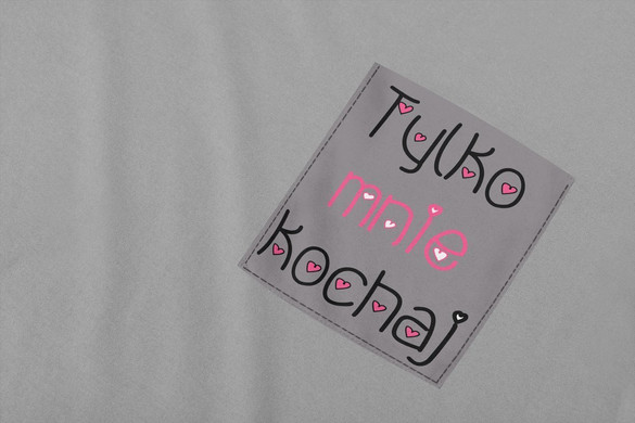 Koszulka z kieszonką TYLKO MNIE KOCHAJ