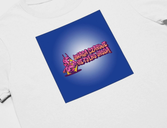 Koszulka z naszywką Uwaga czaruje...