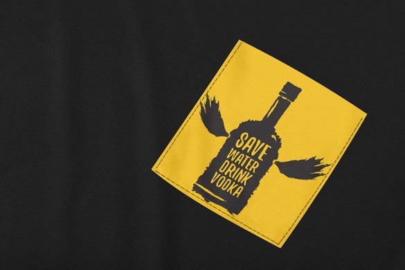Koszulka z kieszonką SAVE WATER DRINK ..