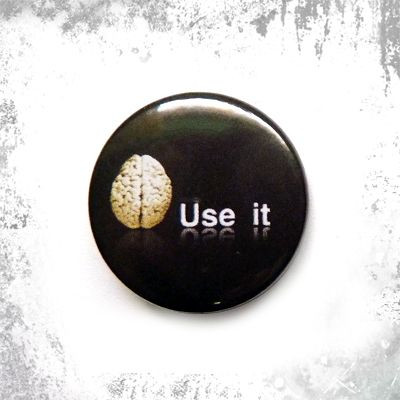 Przypinka USE IT