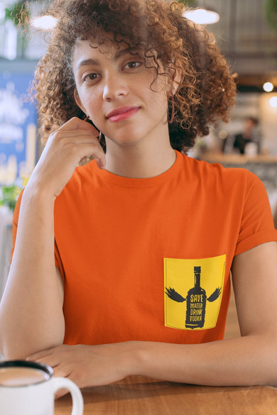 Koszulka z kieszonką  SAVE WATER DRINK ..