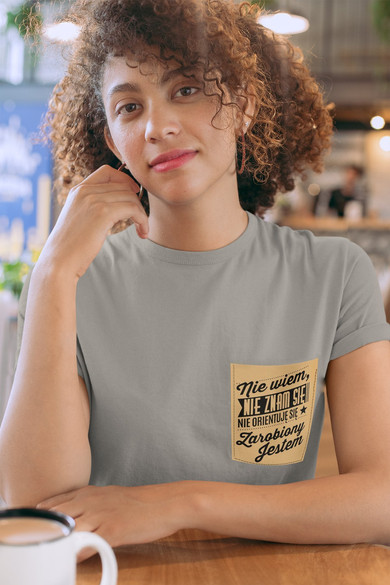 Koszulka z kieszonką NIE WIEM, NIE ZNAM SIĘ