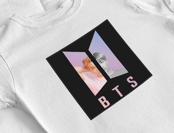 Bluzka damska z naszywką BTS RM