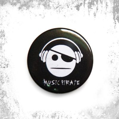 Przypinka MUSIC PIRATE