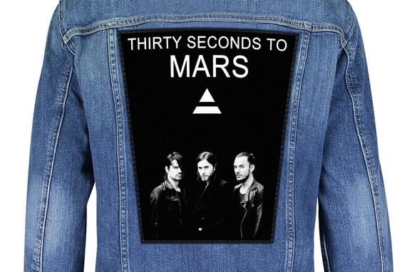 Ekran 30 SECOND TO MARS