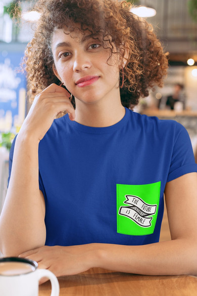 Koszulka z kieszonką THE FUTURE IS