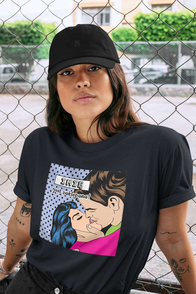 Koszulka z naszywką na Walentynki TWÓJ NAPIS