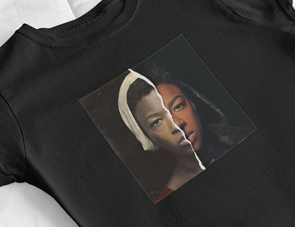 Bluzka damska z naszywką The Handmaid's Tale 04