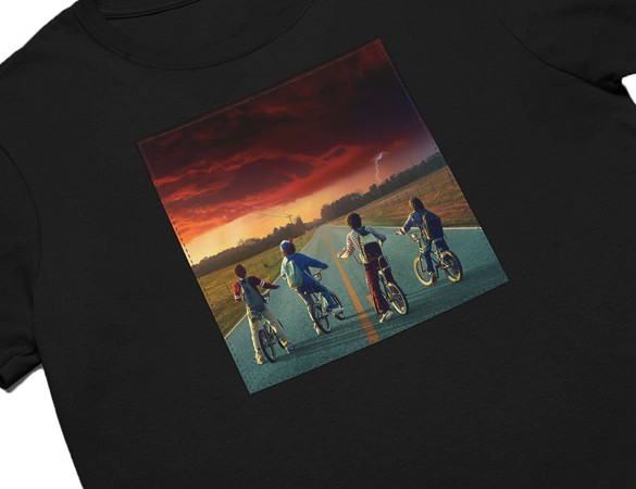 Koszulka z naszywką Stranger Things squad 3