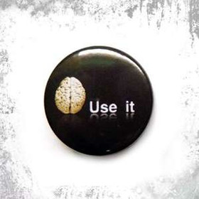 Przypinka USE IT