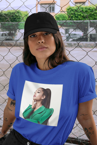  Koszulka z naszywką ARIANA GRANDE 01