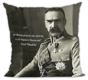 Poduszka Józef Piłsudski cytat o niemcach