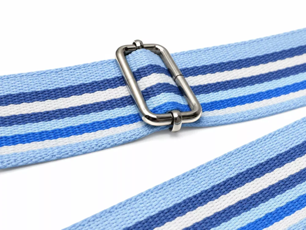 Metalowa przesuwka do regulacji długości paska do torby w cienkie paski kobaltowy 38 mm