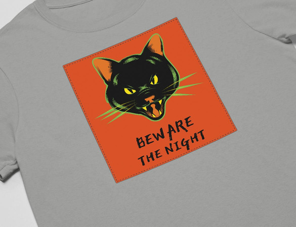 Koszulka z naszywką Beware the night