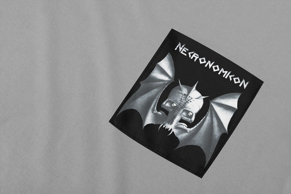 Koszulka z kieszonką Necronomicon