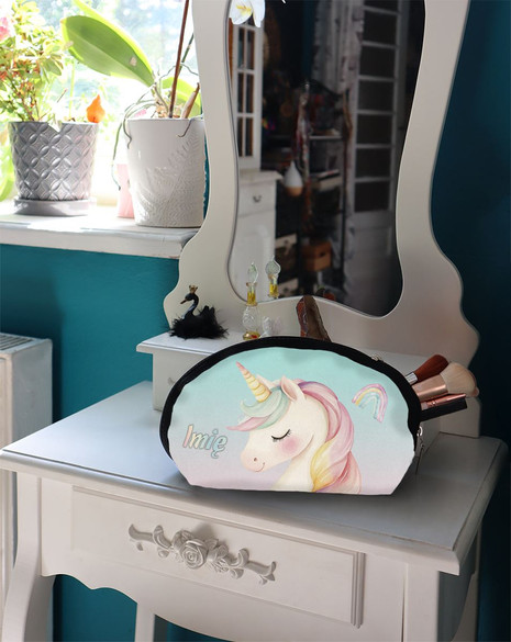 Kosmetyczka Jednorożec romantyczny – pastelowa, z imieniem