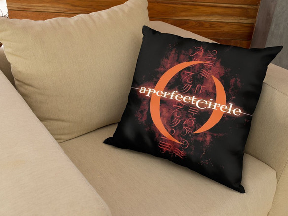 Poduszka A Perfect Circle 01