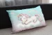Poduszka Jednorożec śpiący na chmurce – pastelowa, personalizowana dla dziecka 60x40cm