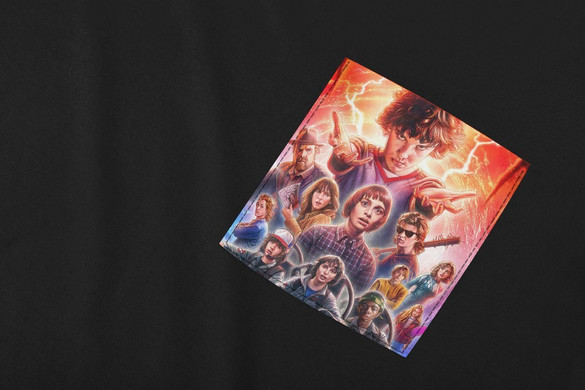 Koszulka z kieszonką STRANGER THINGS