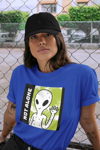 Koszulka z naszywką Not alone