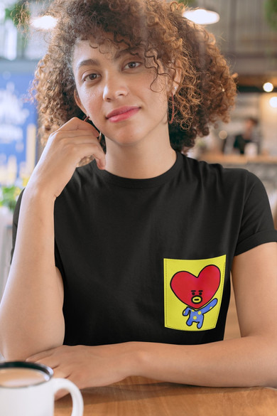 Koszulka z kieszonką BT21 TATA