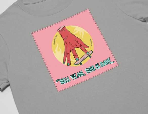 Koszulka z naszywką Hell yeah,this is rave