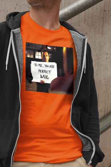 Koszulka z naszywką na Walentynki TWÓJ NAPIS