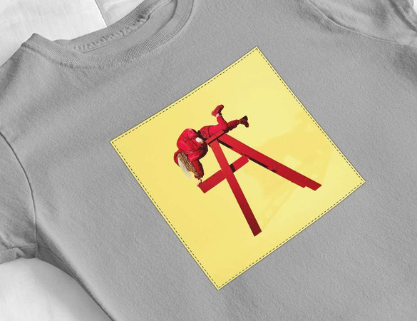 Bluzka damska z naszywką Billie Eilish 07