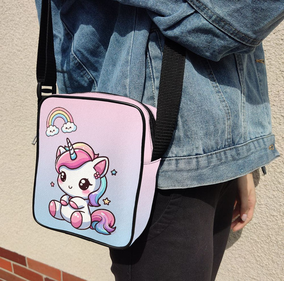 Listonoszka Jednorożec Kawaii z tęczą – słodki styl, idealna dla dziewczynki