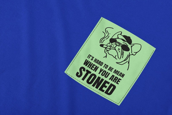 Koszulka z kieszonką IT'S HARD TO BE MEAN