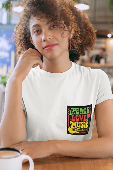 Koszulka z kieszonką PEACE LOVE MUSIC